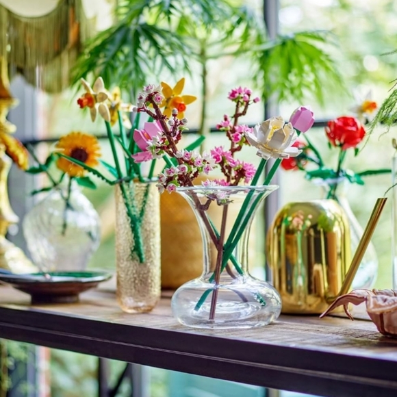 LEGO Cherry Blossoms Celebration Gift, Buildable Floral Display for Creative Kid - Picture 6 of 6